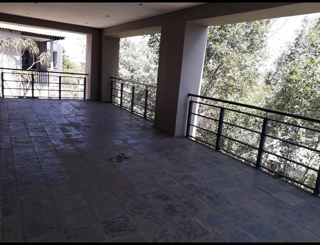 1,172M² OFFICE TO LET IN IRENE